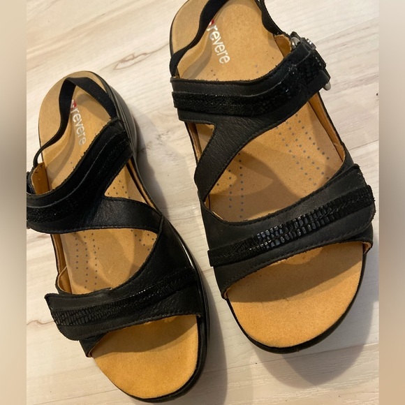 Revere~Rio~Onyx/BlackLizard~Leather~Adjustable Hook & Loop Strap~Sandal~Size 10 - Picture 5 of 14